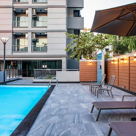 Livotel Hotel Hua Mak Bangkok Exterior foto