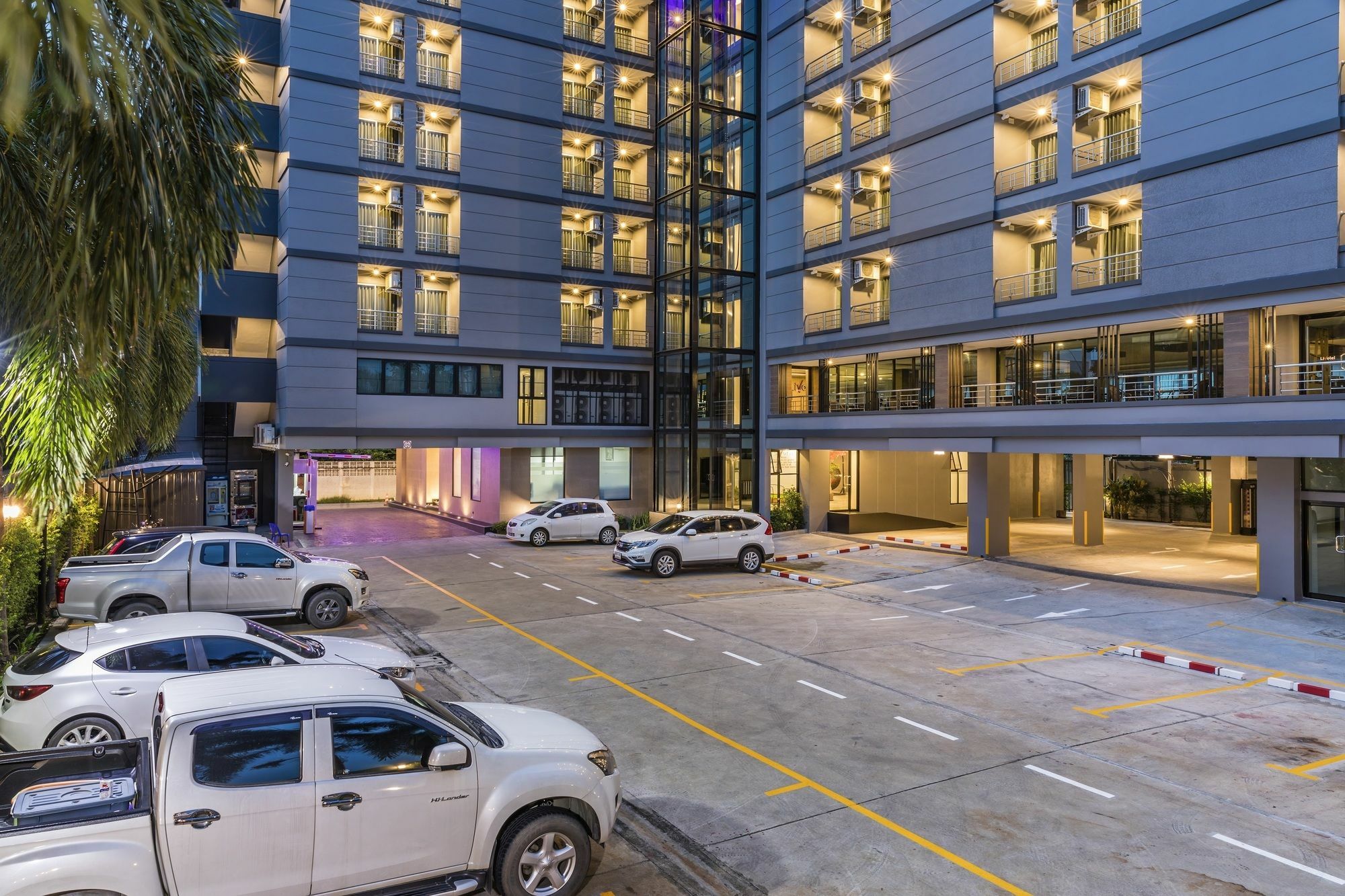 Livotel Hotel Hua Mak Bangkok Exterior foto